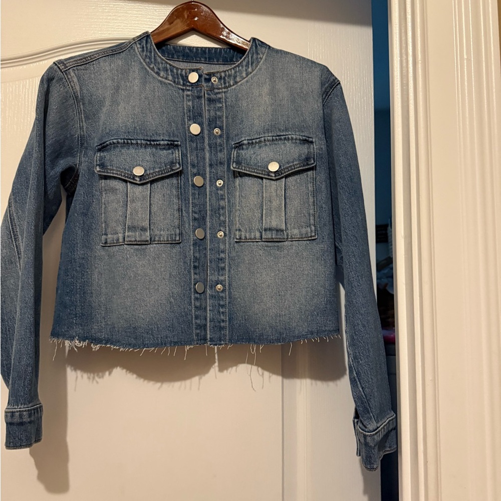 Evereve Blue Cropped Jean Jacket